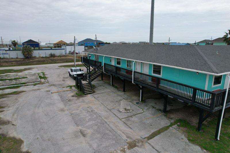 The 409 Bolivar Beach Hotel