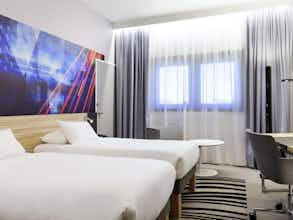 Hotel Novotel Tours Centre Gare photo 3