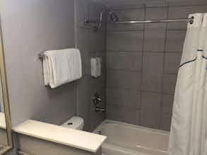 Hotel HomeTowne Studios by Red Roof Birmingham - Highway 280 photo 4