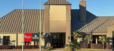 HomeTowne Studios by Red Roof Birmingham - Highway 280
