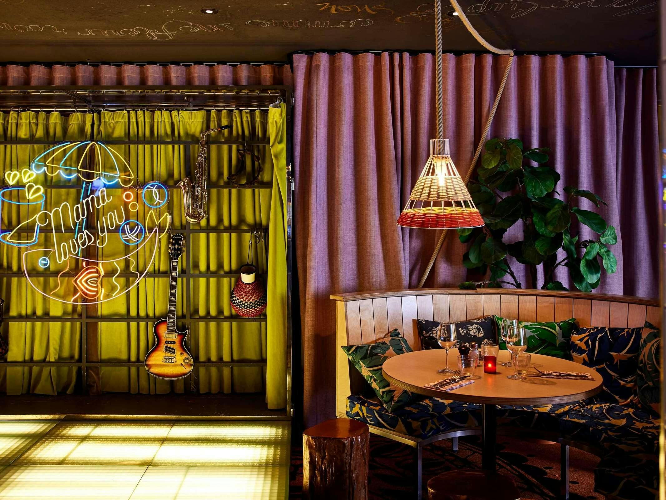Hotel Mama Shelter Marseille photo 4