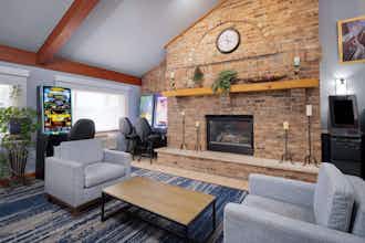 Hotel AmericInn Baldwin photo 4