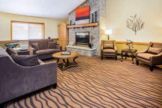 Hotel AmericInn Menomonie photo 1