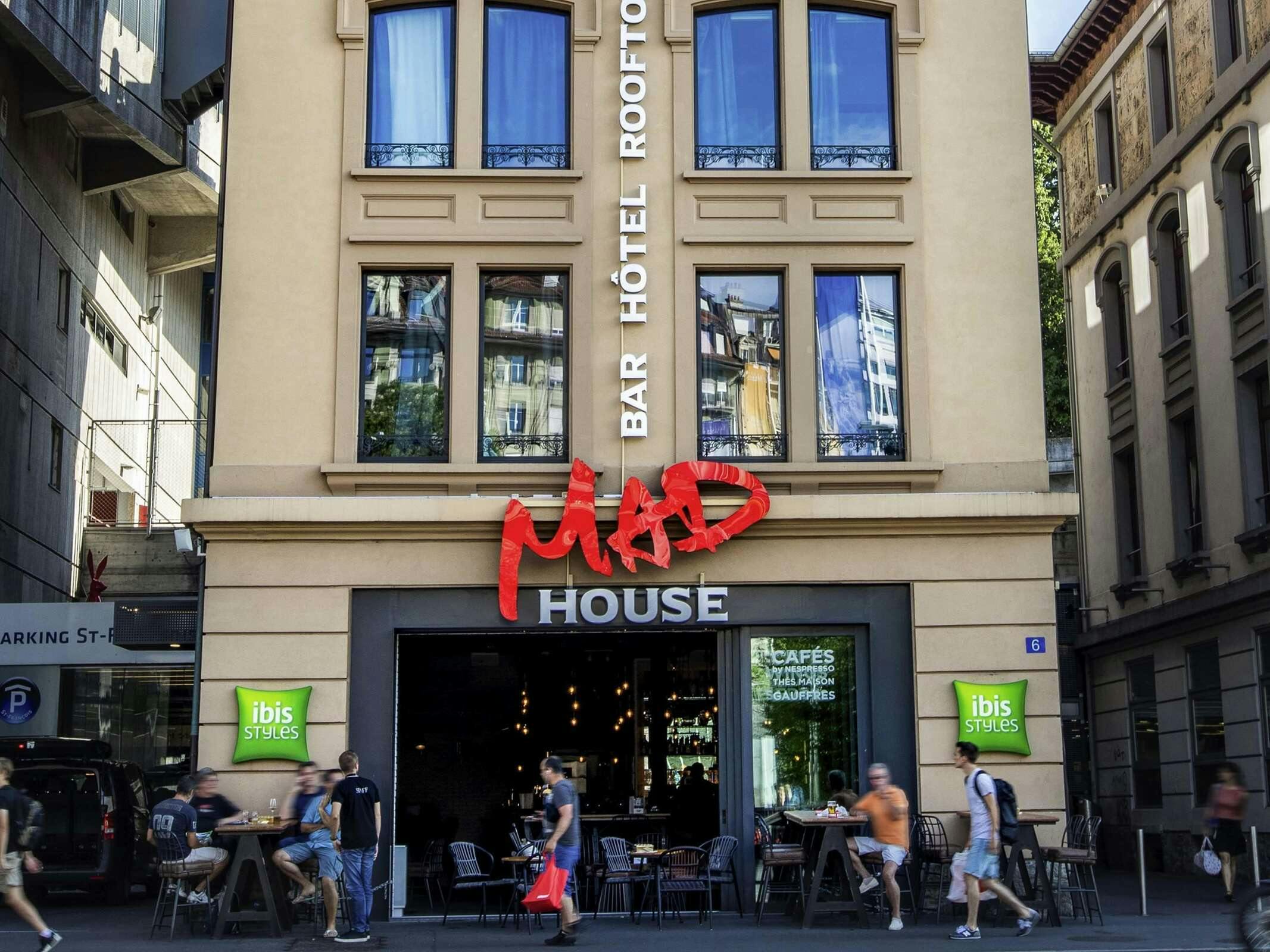 Hotel Ibis Styles Lausanne Center Mad House photo 3