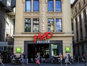 Hotel Ibis Styles Lausanne Center Mad House photo 3