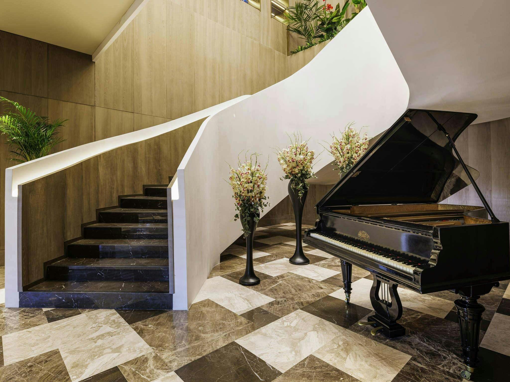 Hotel Mövenpick Living Istanbul Camlivadi photo 3