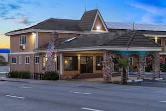 Hotel Ramada Bayside Inn and Suites photo 1