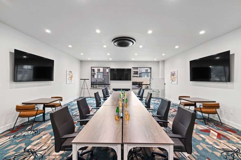 Hotel Voco Ardez Hotel Sunnyvale By Ihg photo 4
