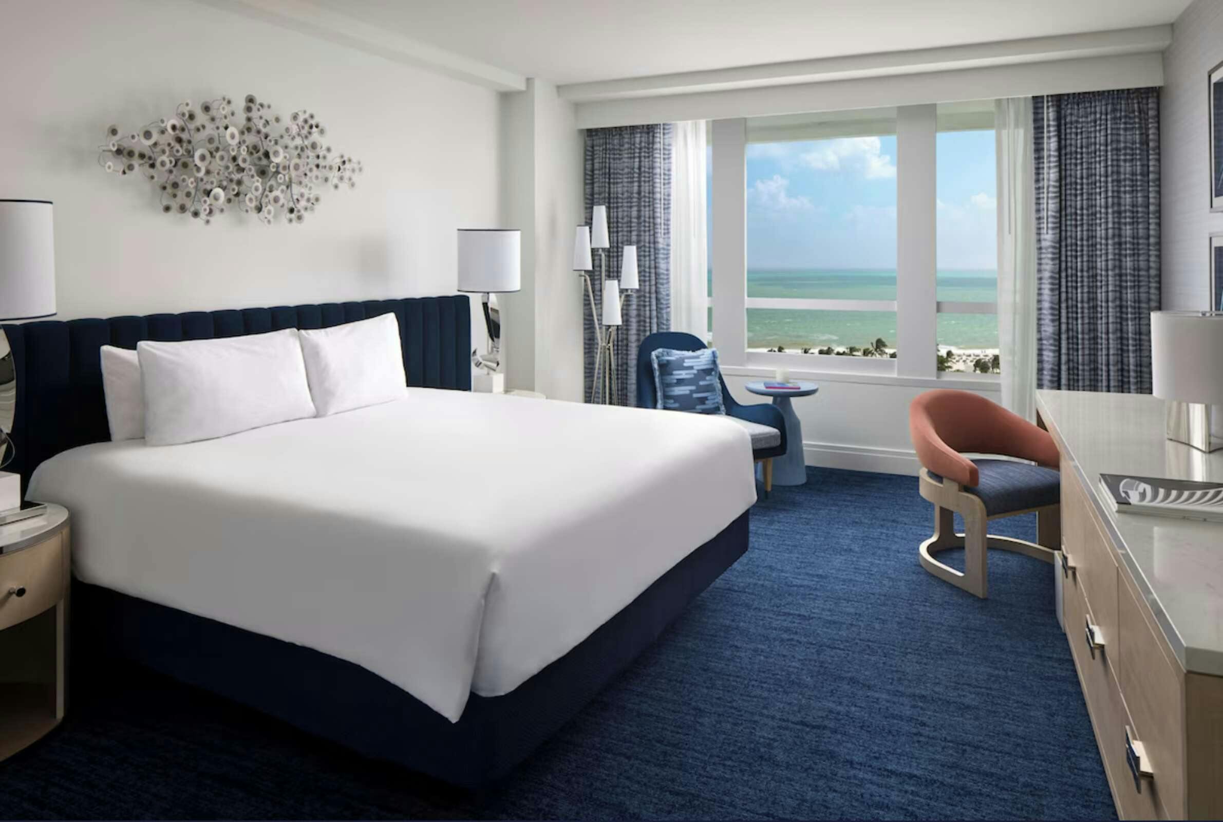 Hotel Fontainebleau Miami Beach photo 4