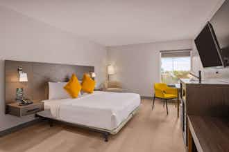 Hotel B&B HOTEL Miami Airport photo 5