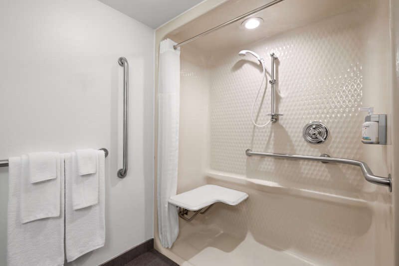 Hotel Garner Hotel La Porte Bay Area By Ihg photo 2