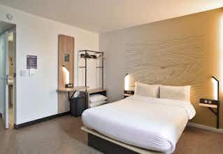 Hotel B&B HOTEL Dreux Nord photo 4