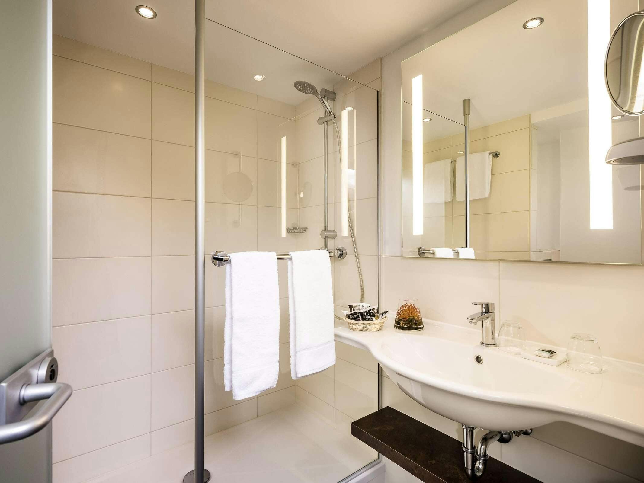 Hotel Mercure Hotel Frankfurt Eschborn Ost photo 1