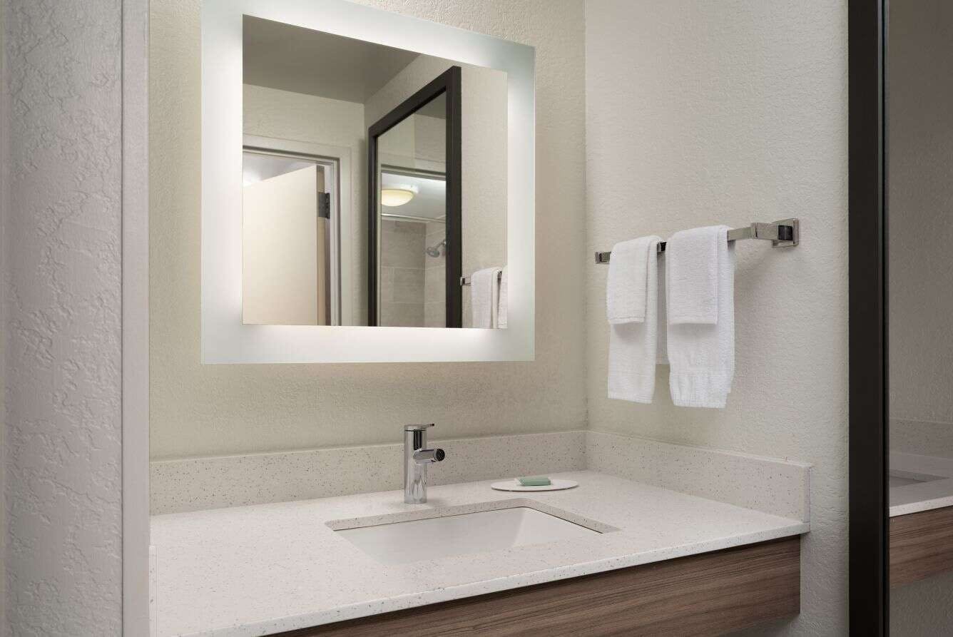 Hotel SpringHill Suites by Marriott Fort Myers Airport photo 4