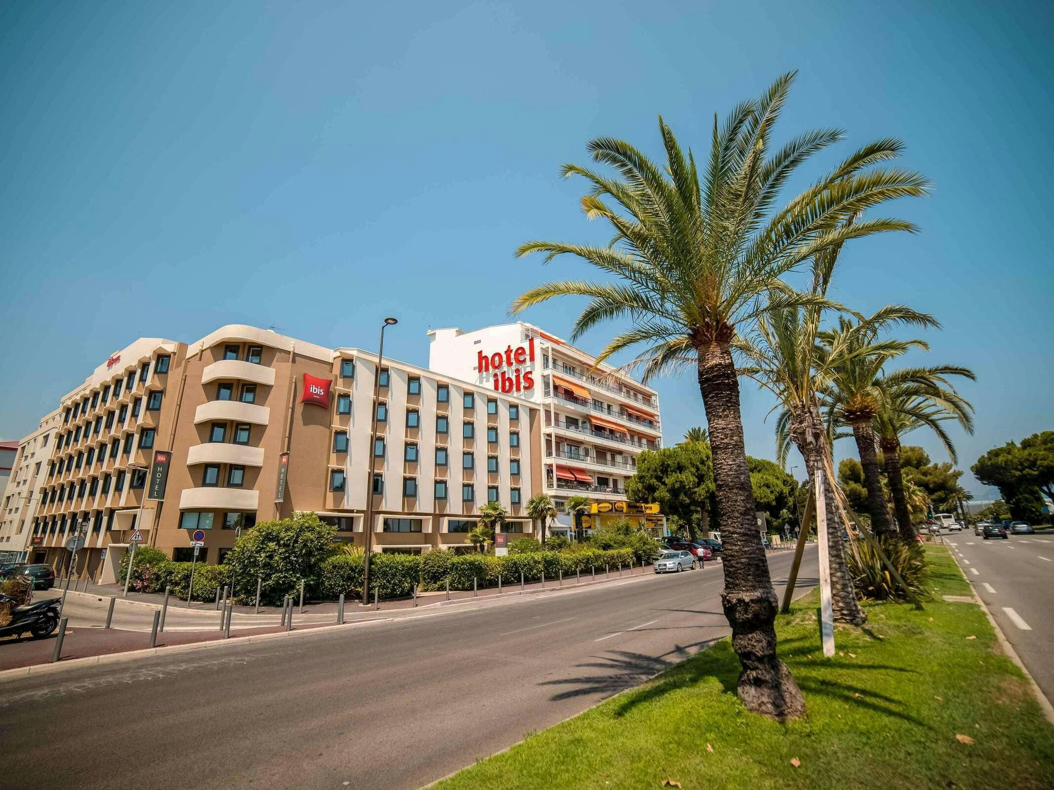 Hotel Ibis Nice Aéroport Promenade Des Anglais photo 3