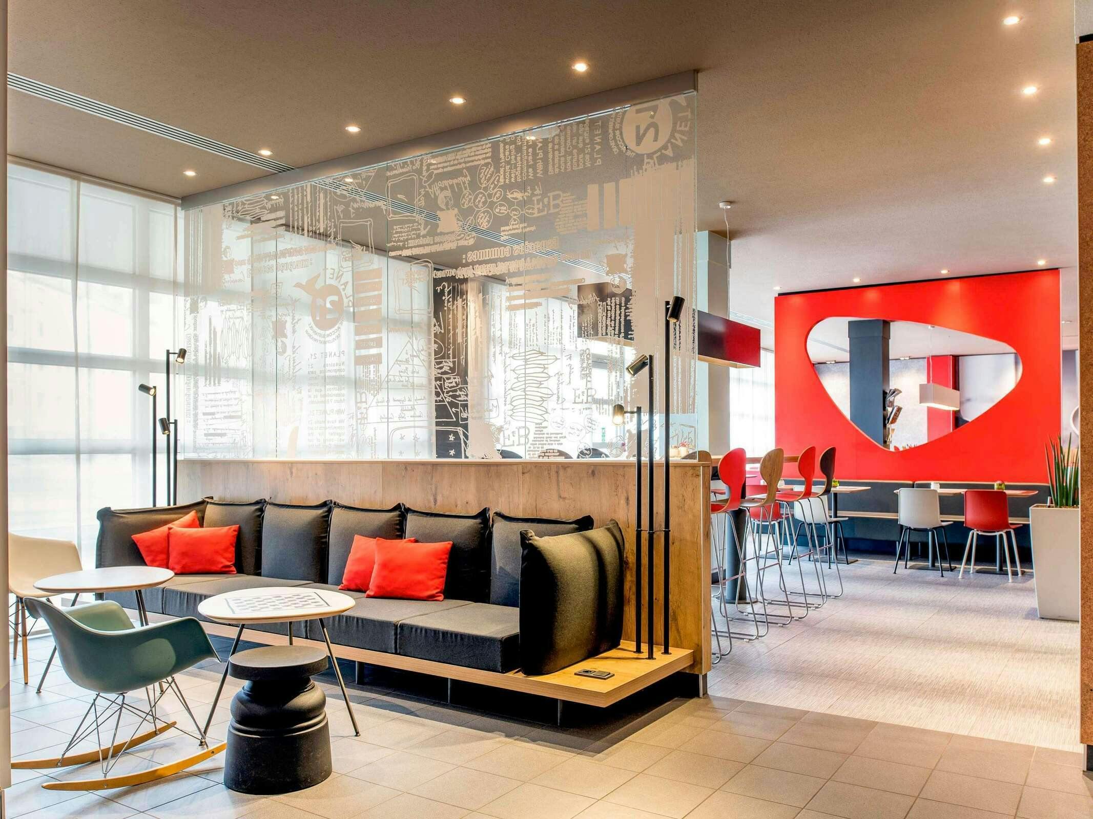 Hotel Ibis Nuernberg City Am Plaerrer photo 1