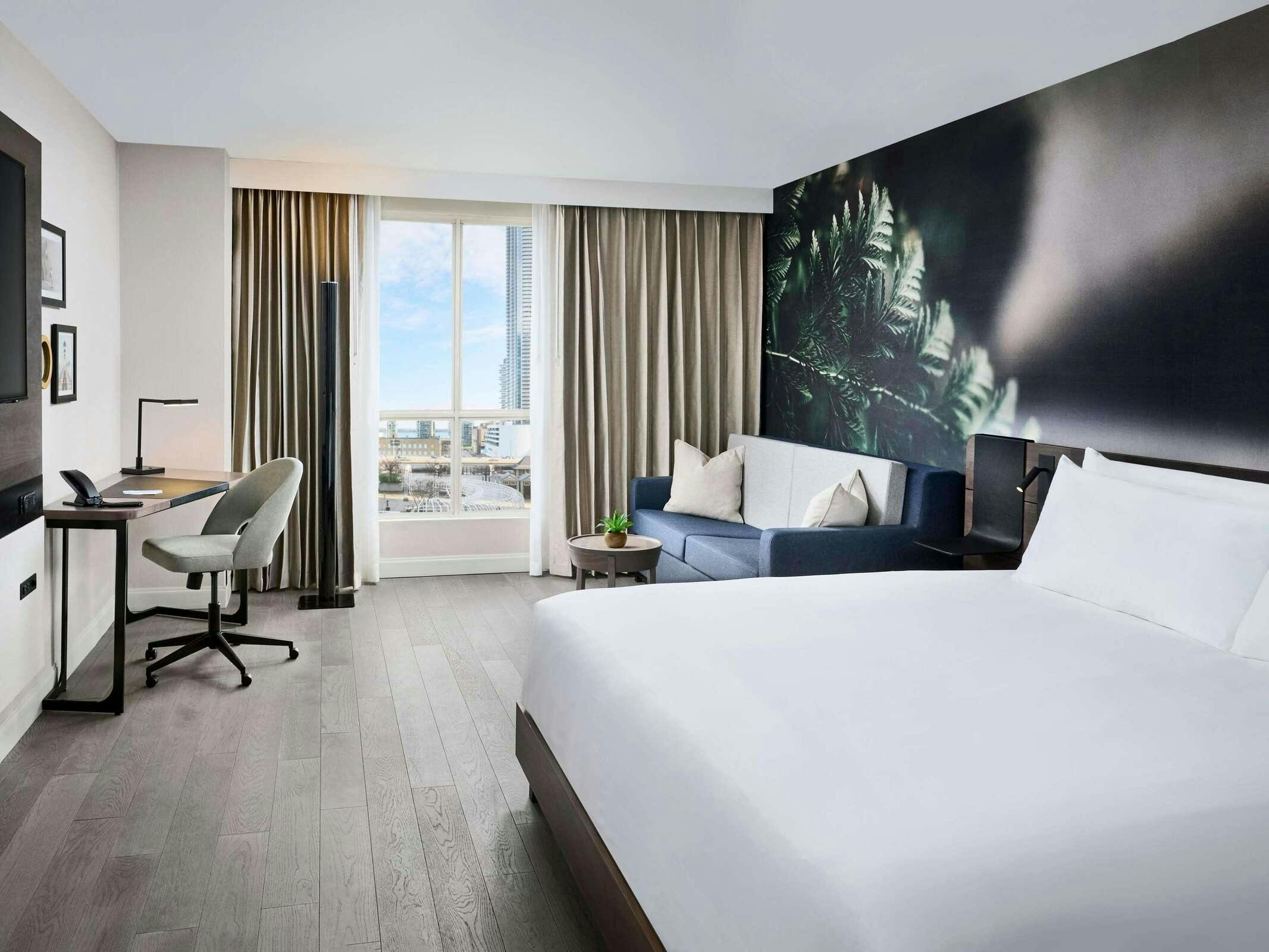 Hotel Novotel Toronto Centre photo 4