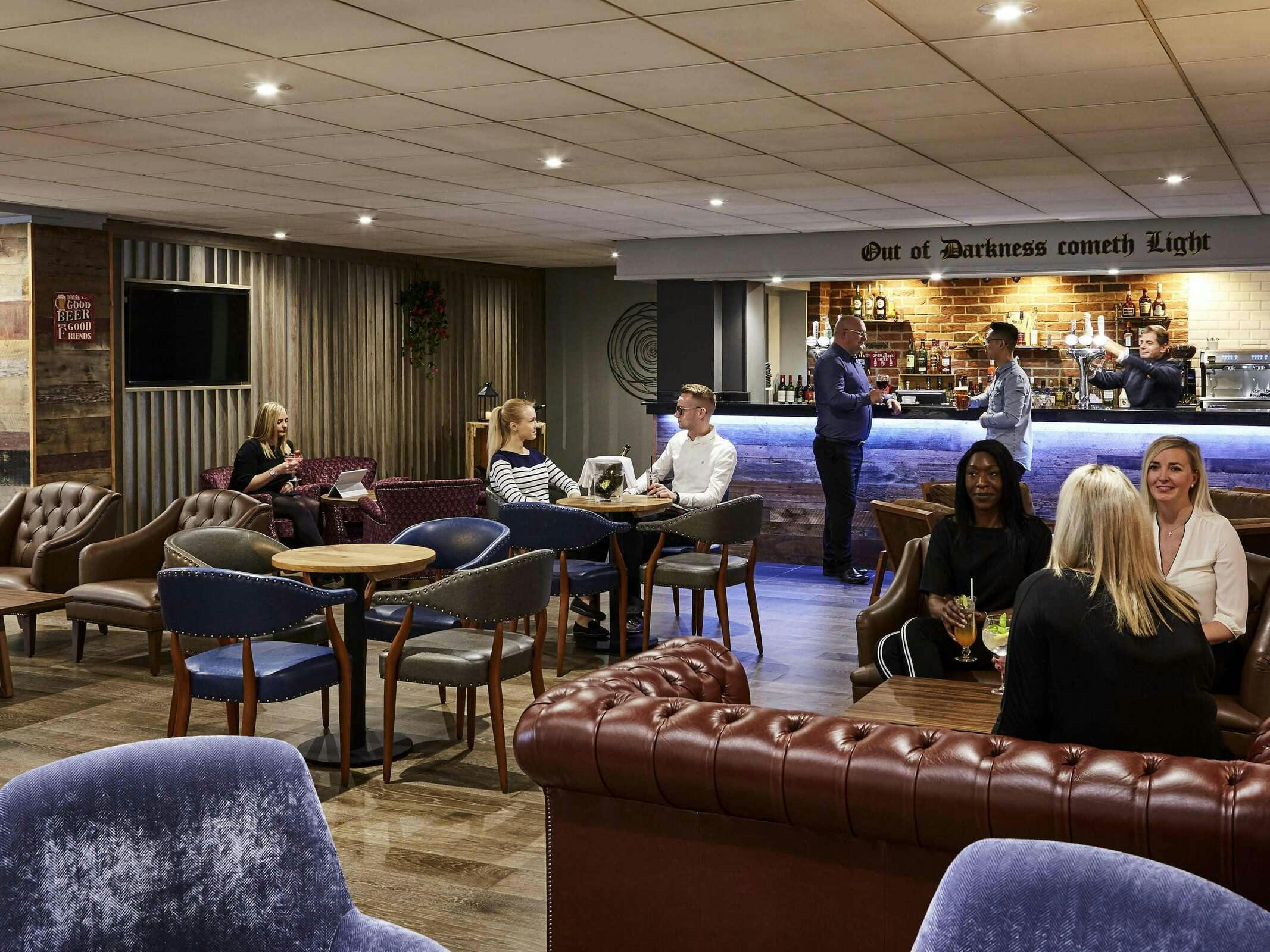 Hotel Novotel Wolverhampton photo 2