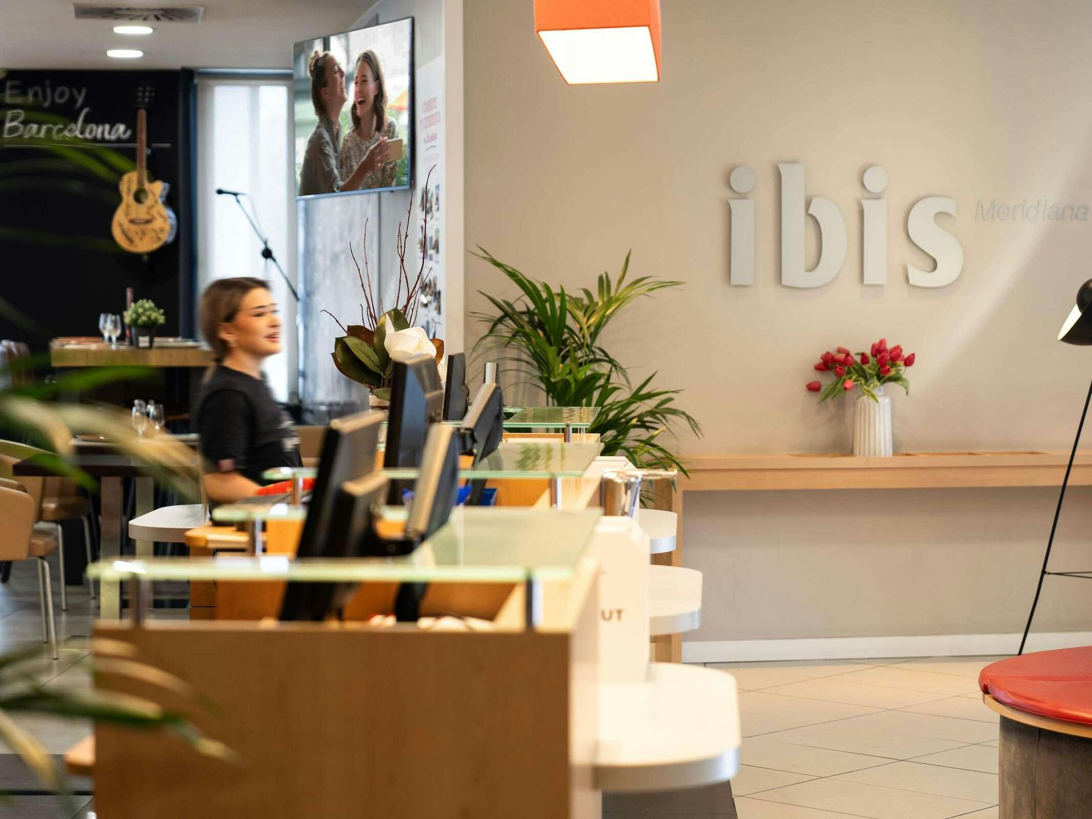 Hotel Ibis Barcelona Meridiana photo 4