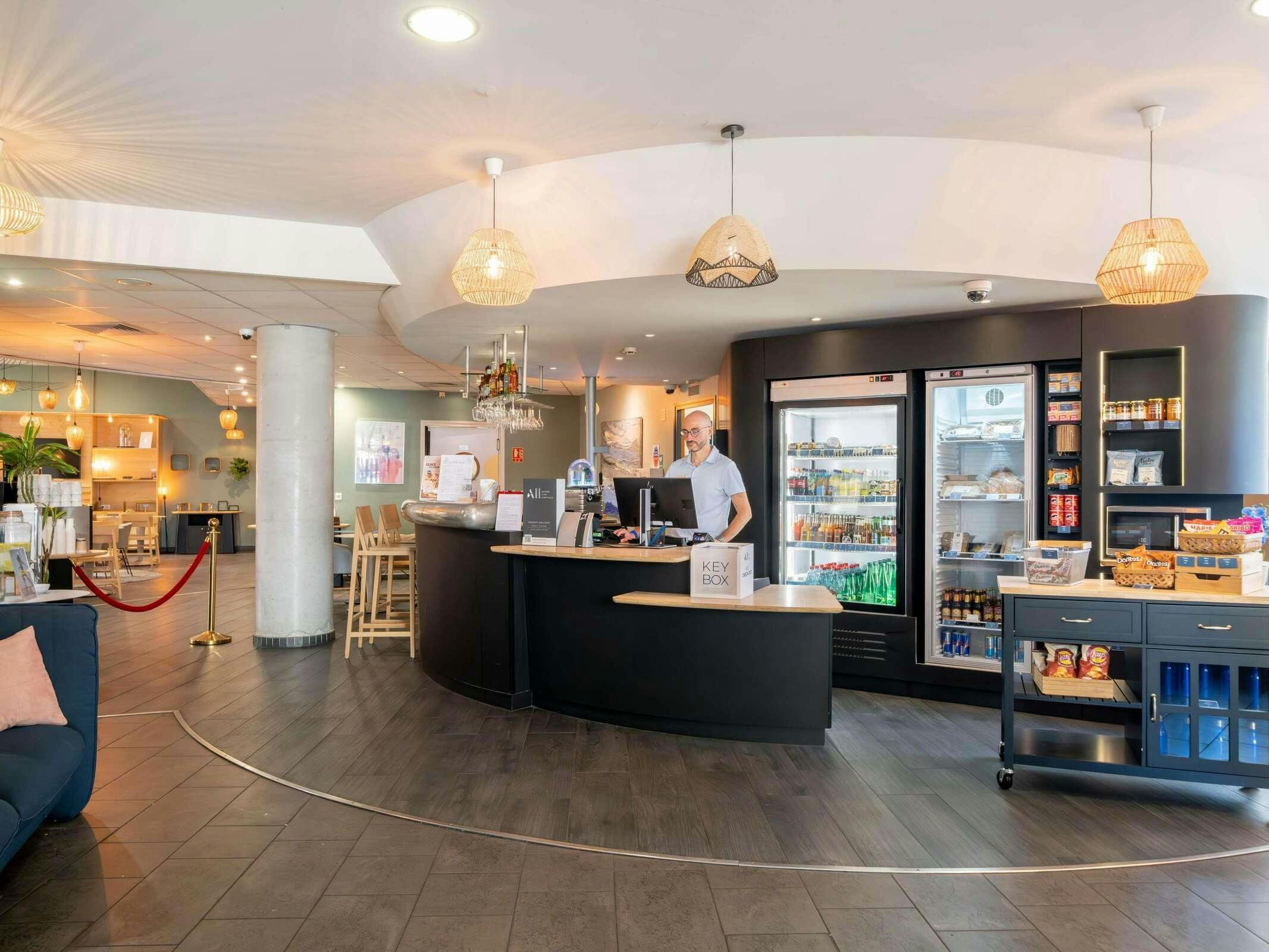 Hotel Novotel Suites Cannes Centre photo 4