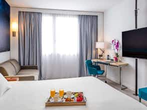 Hotel Novotel Barcelona Cornella photo 2