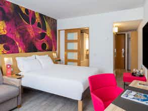 Hotel Novotel Barcelona Cornella photo 3