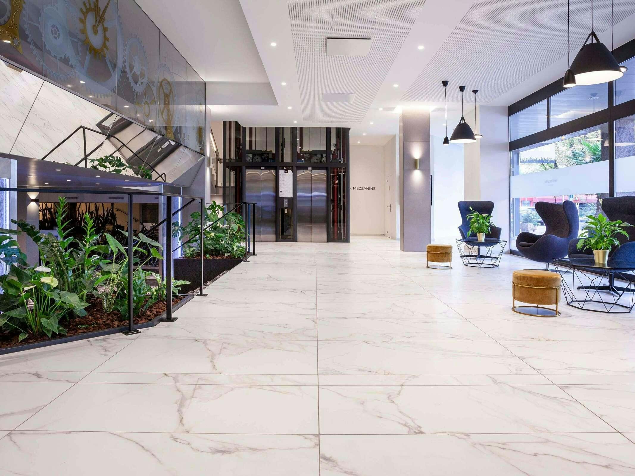 Hotel Mercure Plaza Biel photo 2