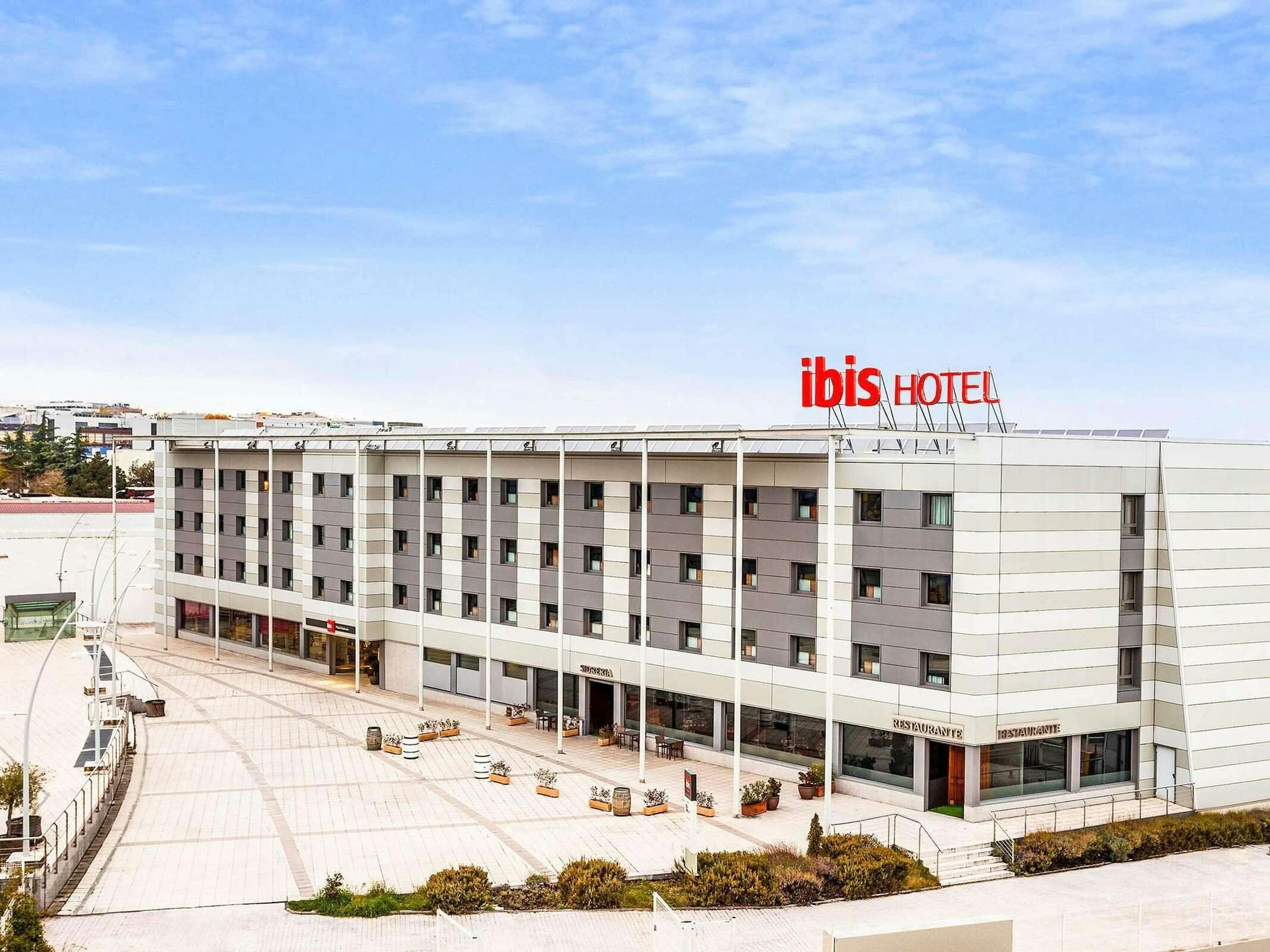 Hotel Ibis Madrid Alcobendas photo 2