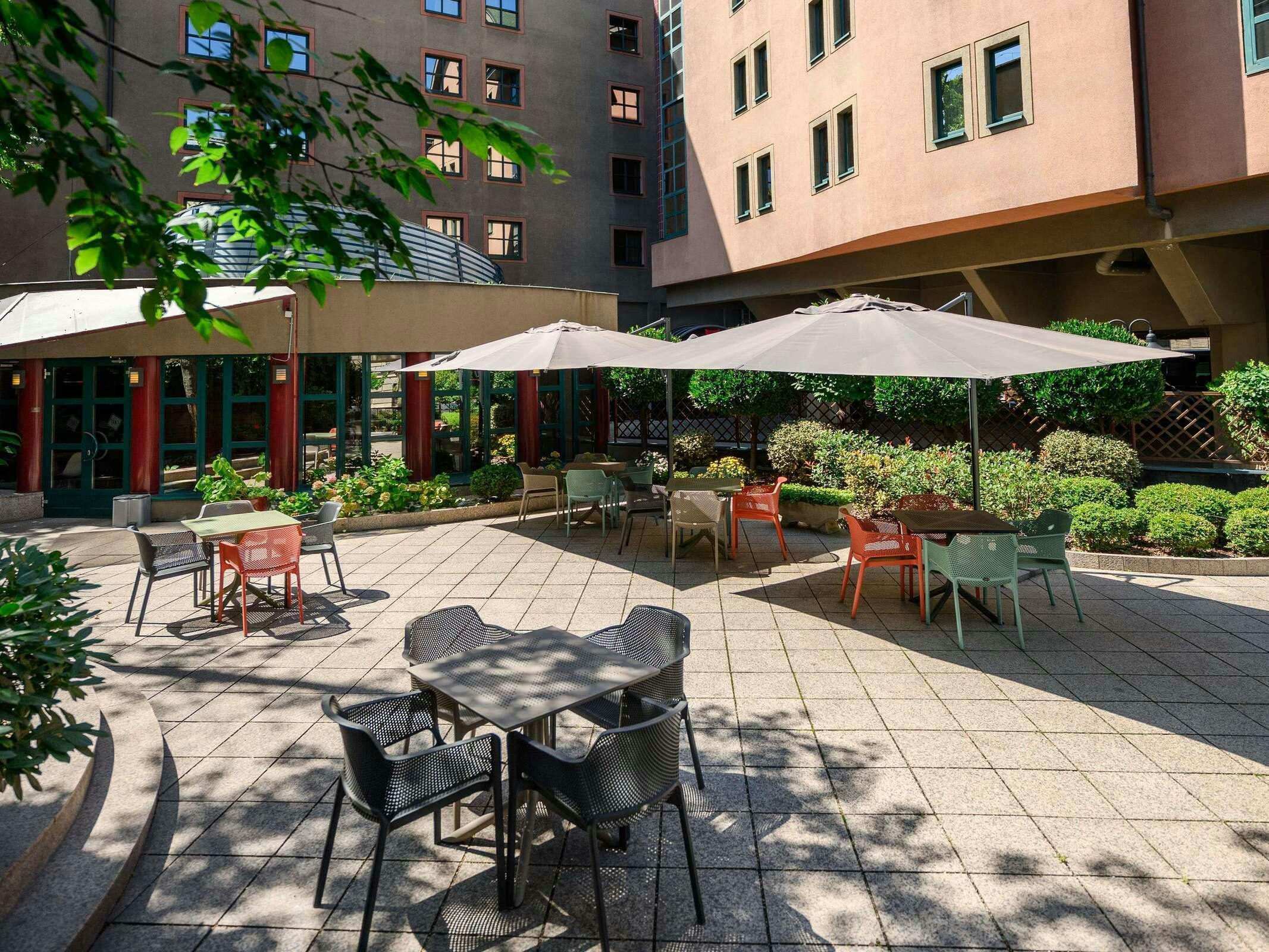 Hotel Ibis Budapest Heroes Square photo 1