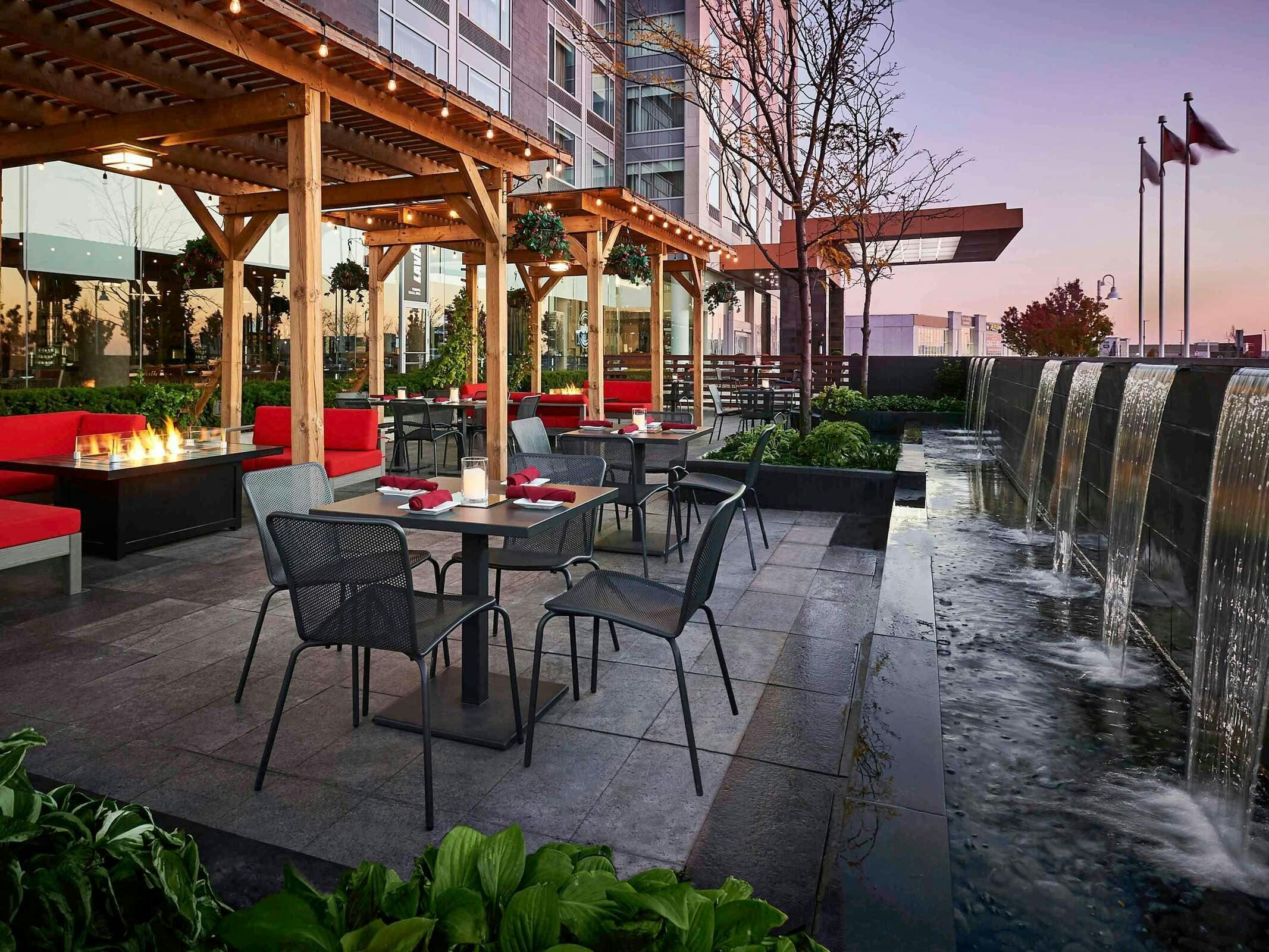Hotel Novotel Toronto Vaughan Centre photo 1