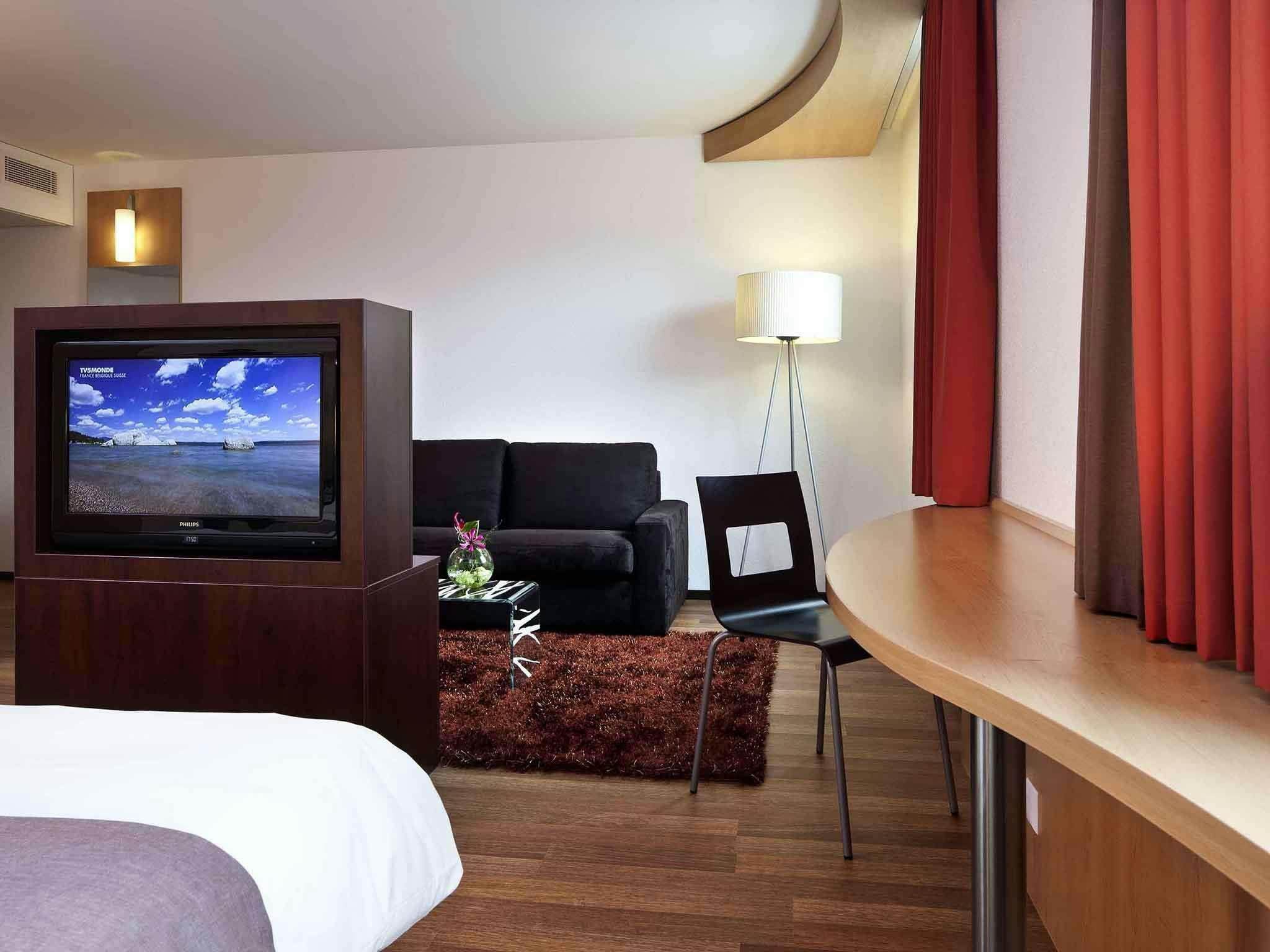 Hotel Ibis Delémont Delsberg photo 3