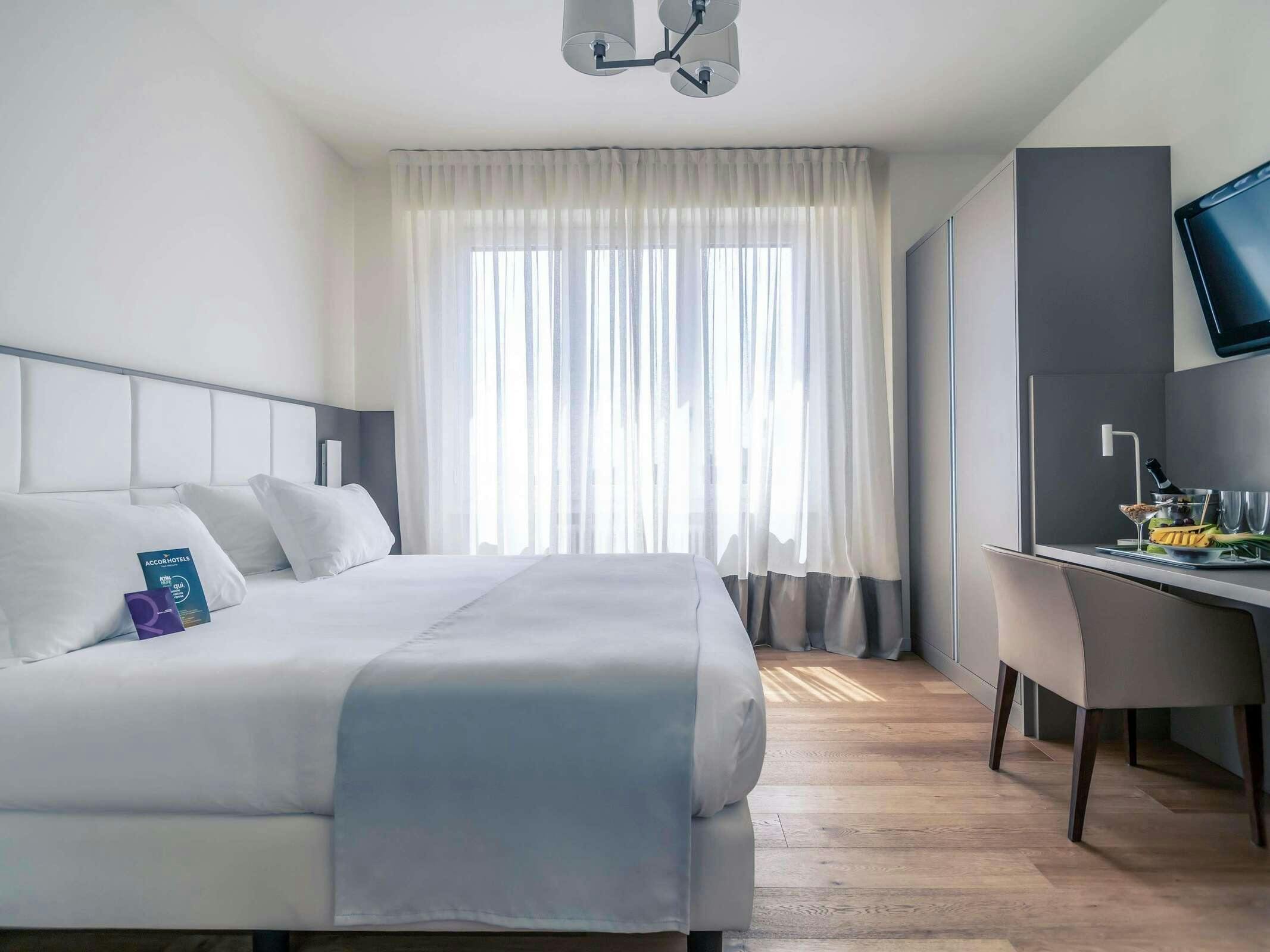Hotel Mercure Milano Solari photo 5