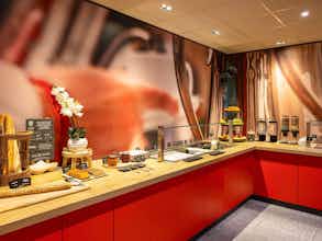 Hotel Ibis Rotterdam City Centre photo 2