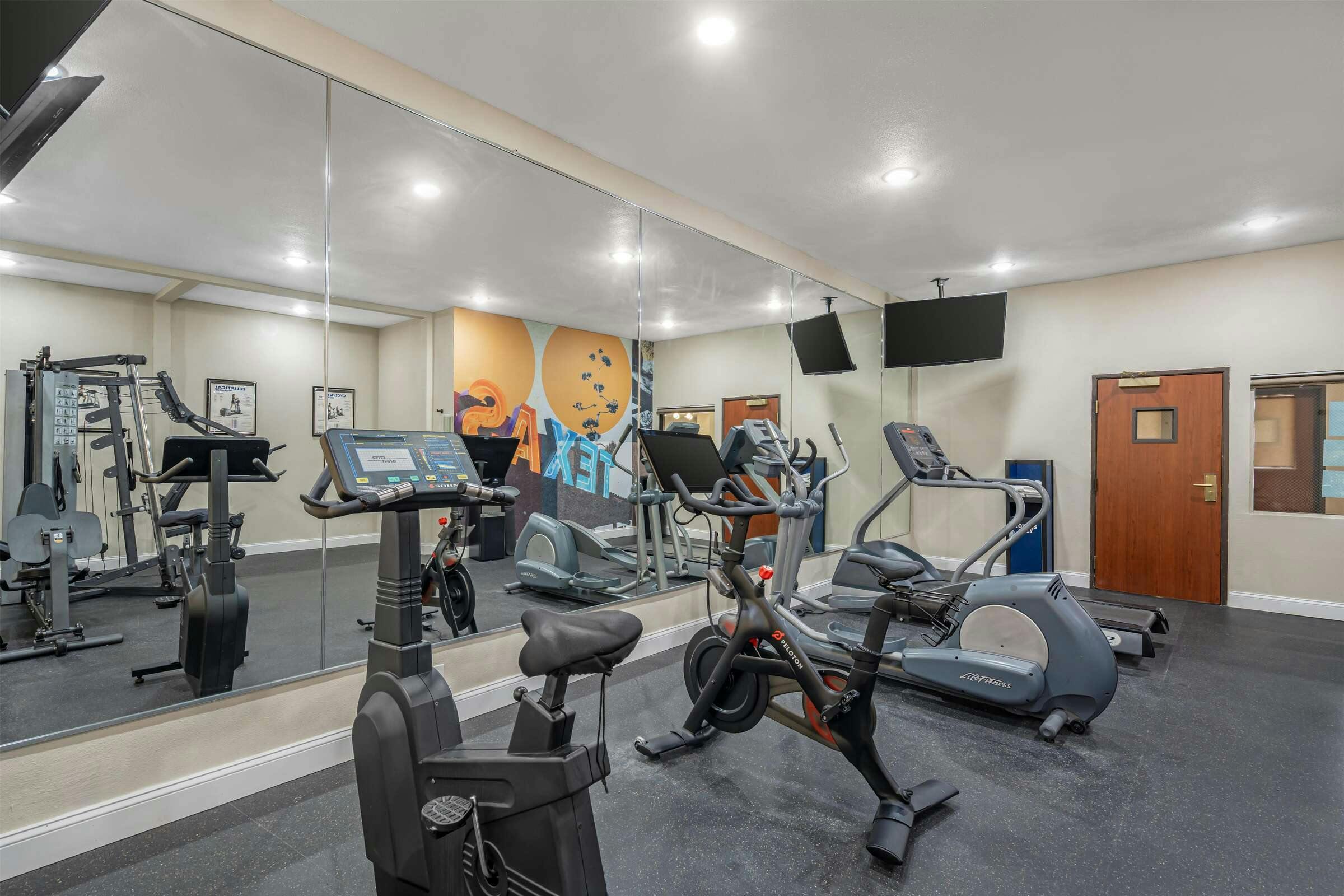 Hotel BEST WESTERN PLUS McKinney Inn & Suites photo 1