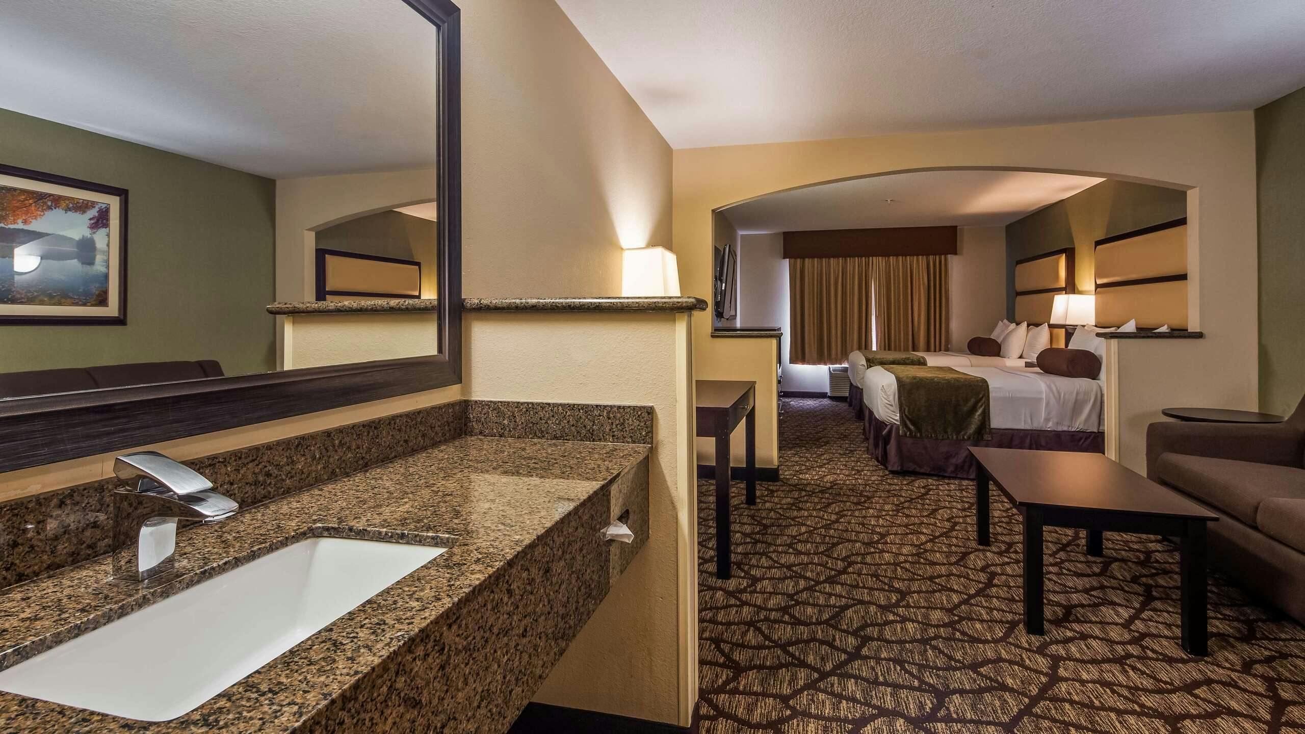Hotel Best Western Plus Vancouver Mall Dr. Hotel & Suites photo 3