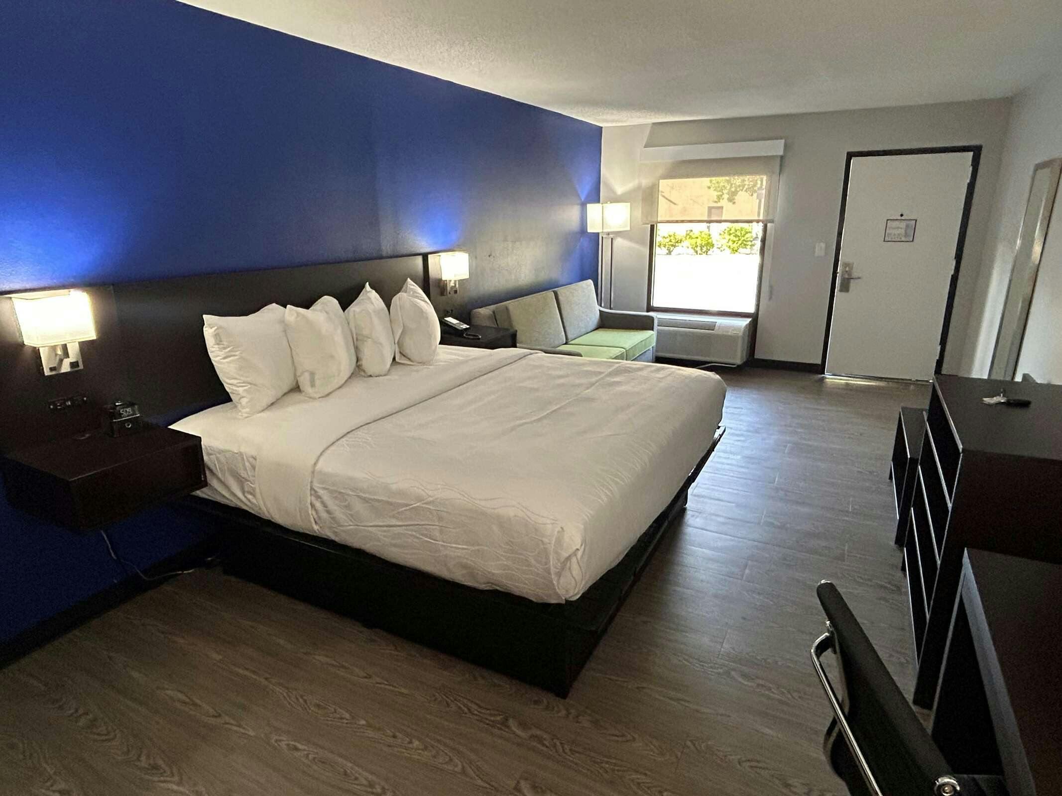 Hotel Sure Stay Studio By Best Western Rowland photo 4