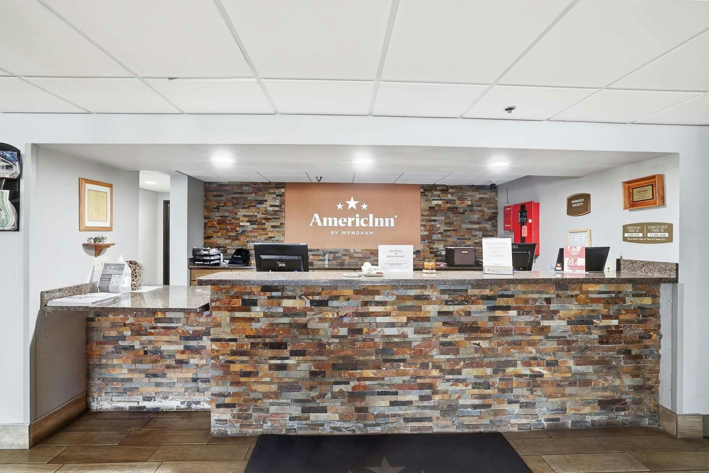 Hotel AmericInn White Bear Lake photo 2