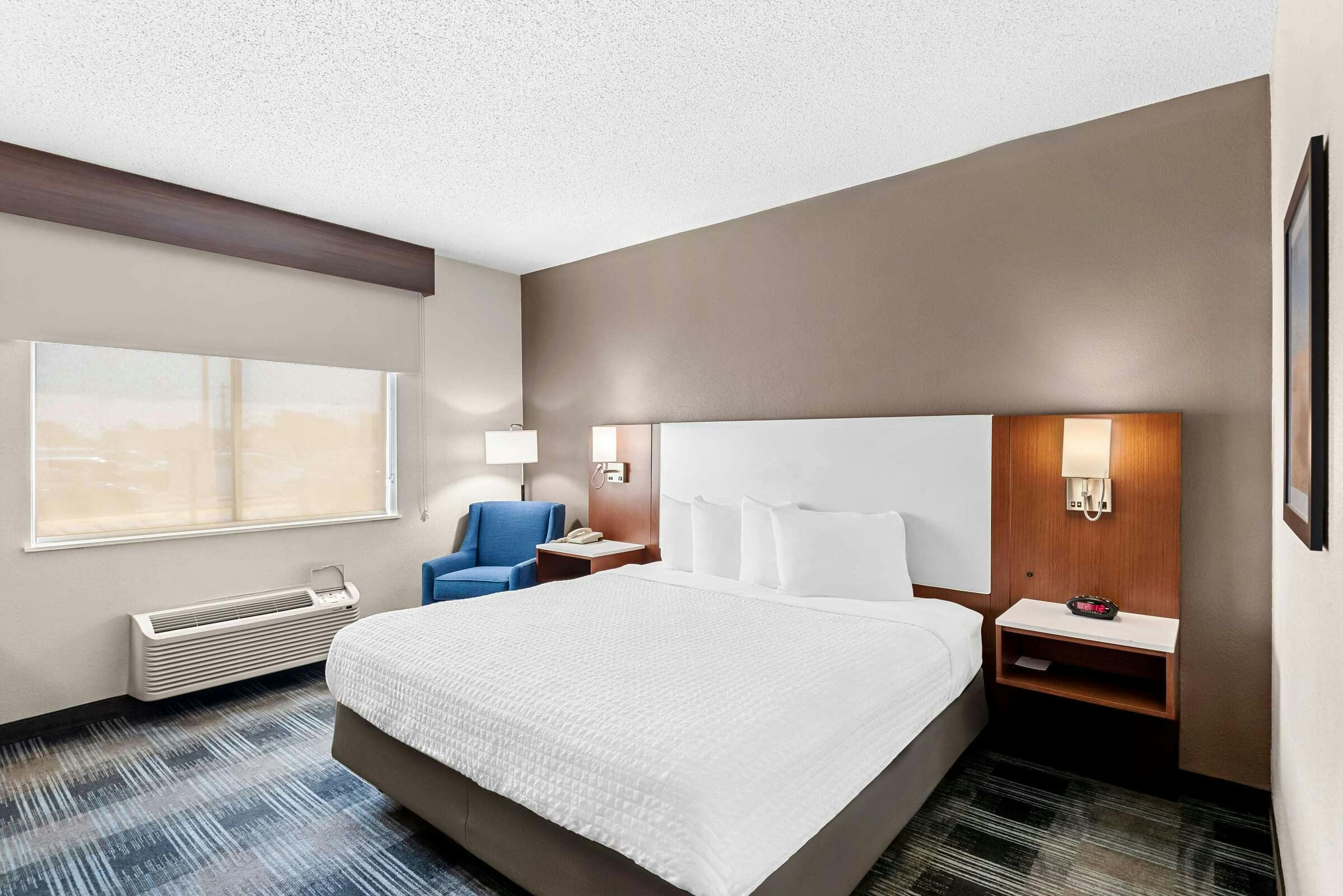 Sure Stay Plus Hotel By Best Western Ottumwa