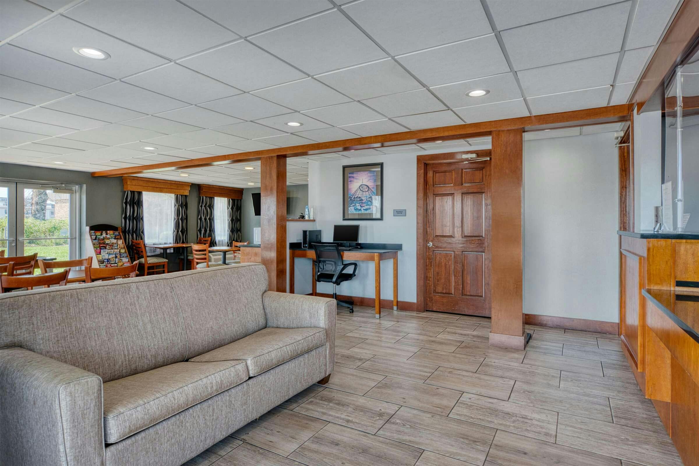 Hotel Sure Stay Hotel By Best Western Bowling Green North photo 2