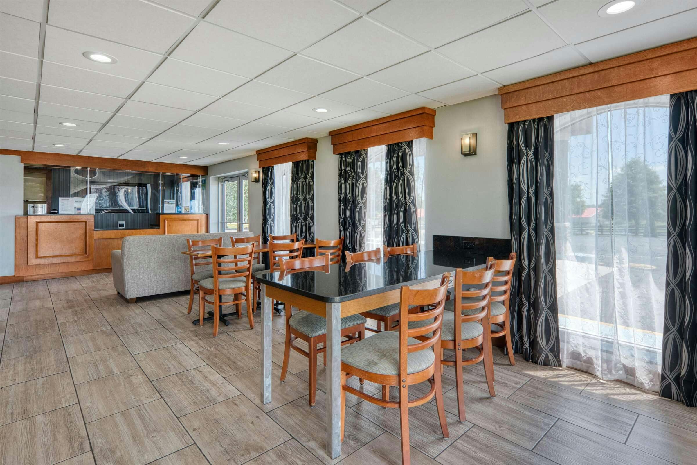 Hotel Sure Stay Hotel By Best Western Bowling Green North photo 5