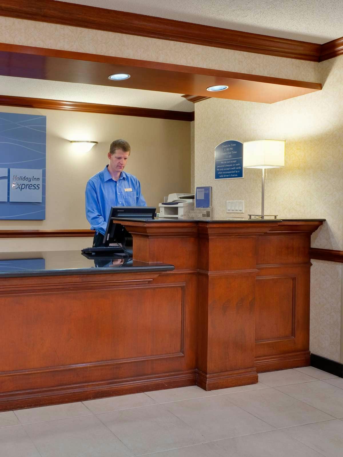 Hotel Holiday Inn Express Hotel & Suites Barrie photo 5