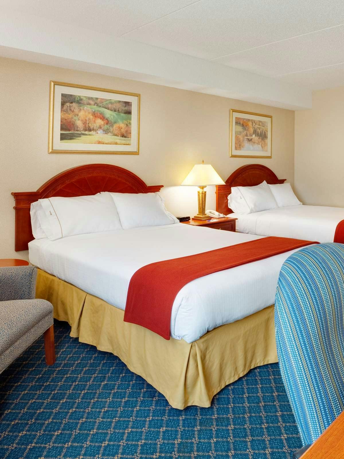 Hotel Holiday Inn Express Hotel & Suites Barrie photo 1