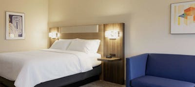 Holiday Inn Express & Suites Memphis East