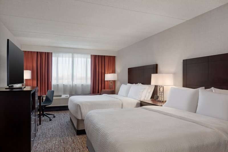Hotel Garner Hotel Wadsworth By Ihg photo 2