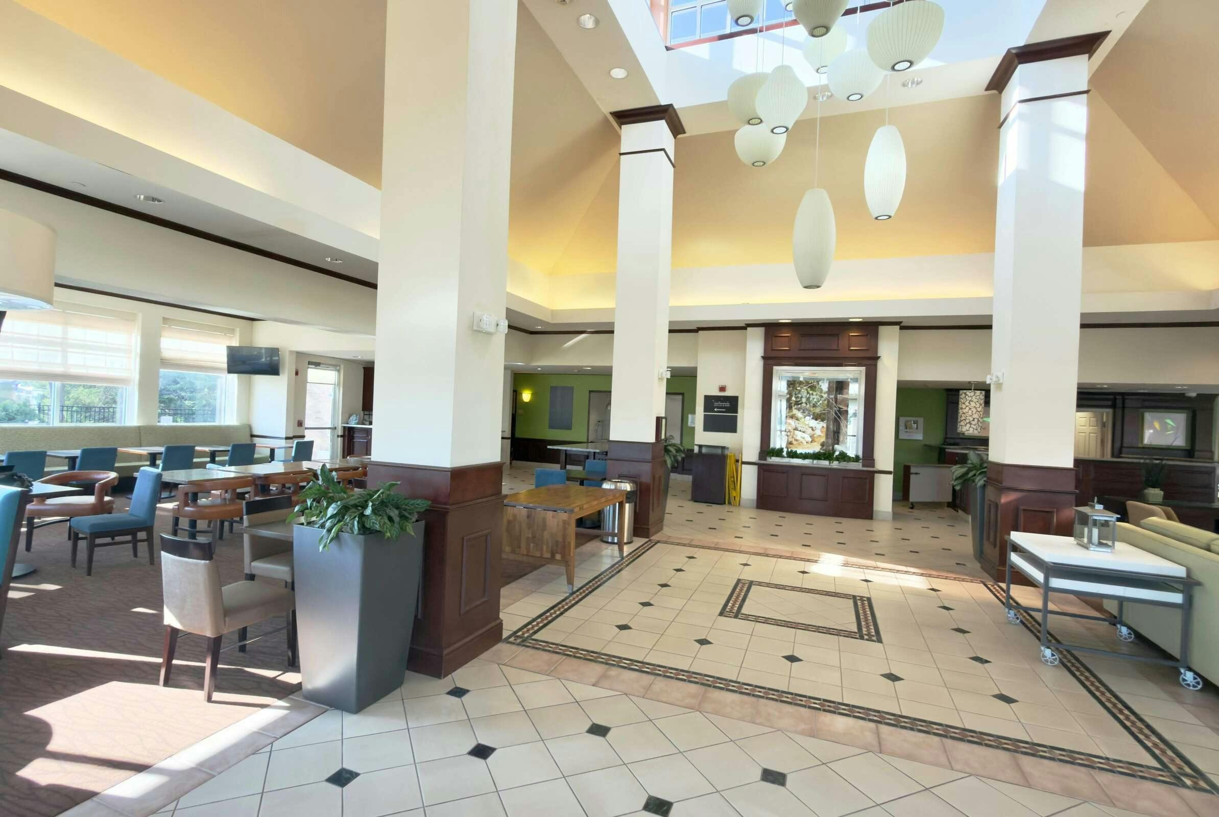Hotel Wingate St. Paul Oakdale photo 2