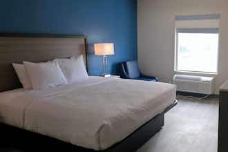 Hotel Baymont Louisville Southwest photo 3