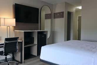 Hotel Baymont Louisville Southwest photo 5