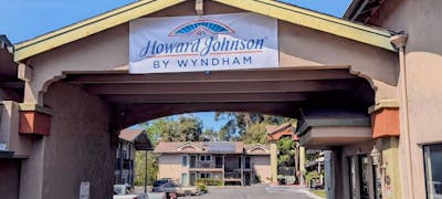 Olive Tree Inn, Howard Johnson