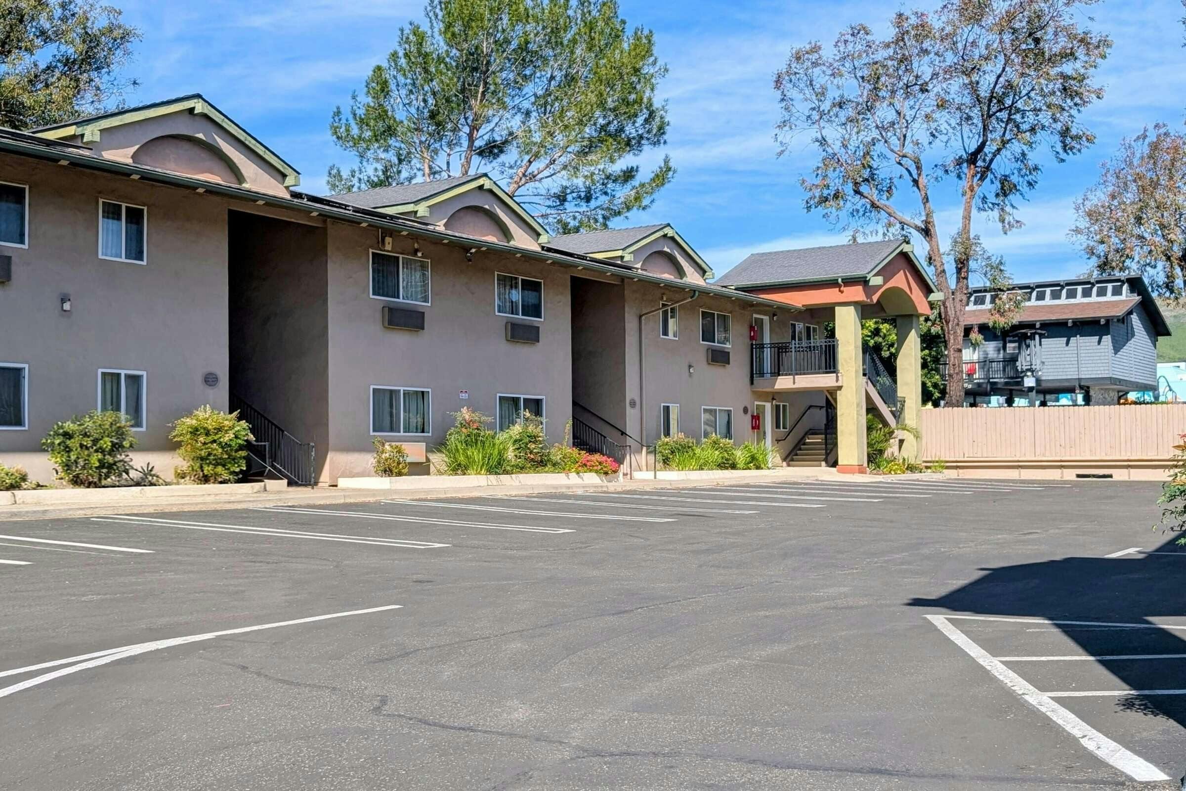 Hotel Olive Tree Inn, Howard Johnson photo 3