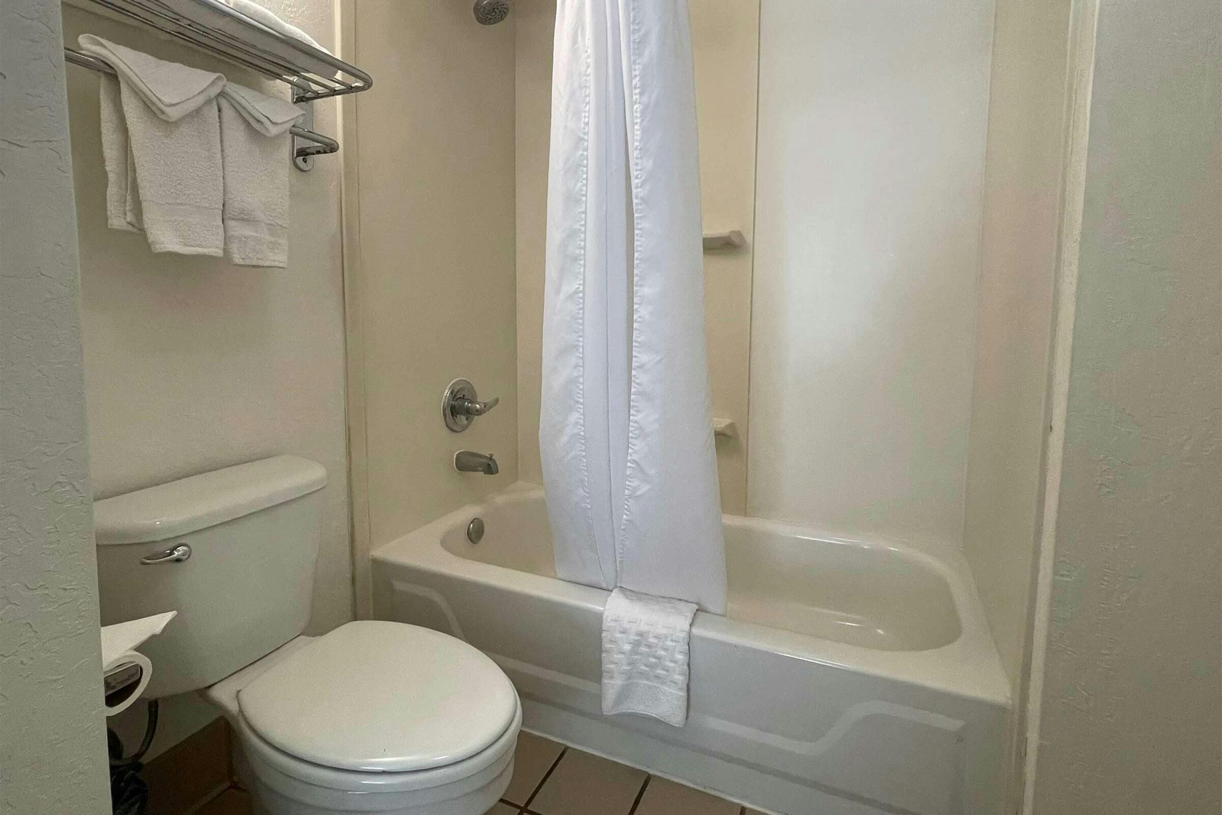 Hotel Howard Johnson Tempe U Phoenix photo 4
